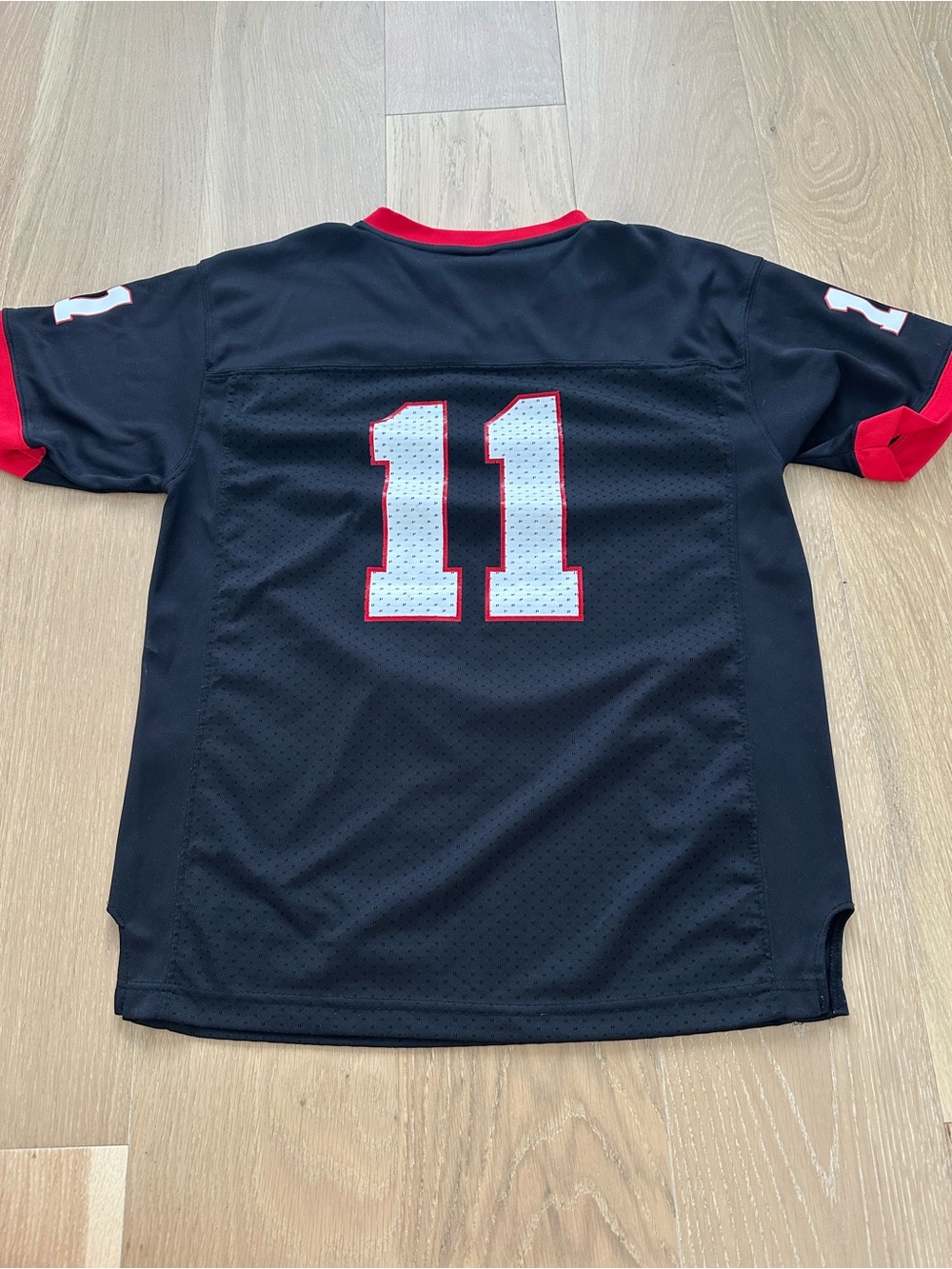 UGA Georgia Football Jersey 11 Kids Size XL Red and Black Athletic Game Day Fit - Picture 7 of 7